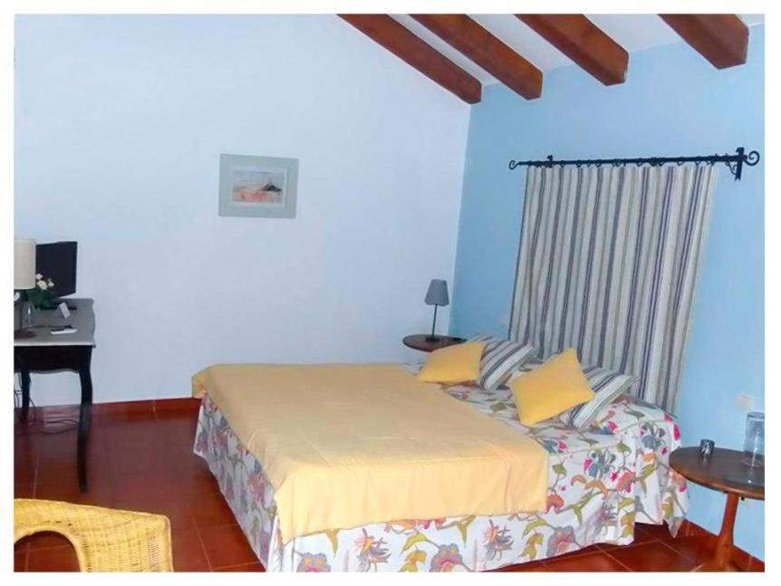 Casa Rural Valdevilano La Roca de la Sierra Bagian luar foto